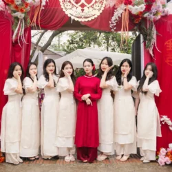 CHUP ANH TIEC DAM CUOI