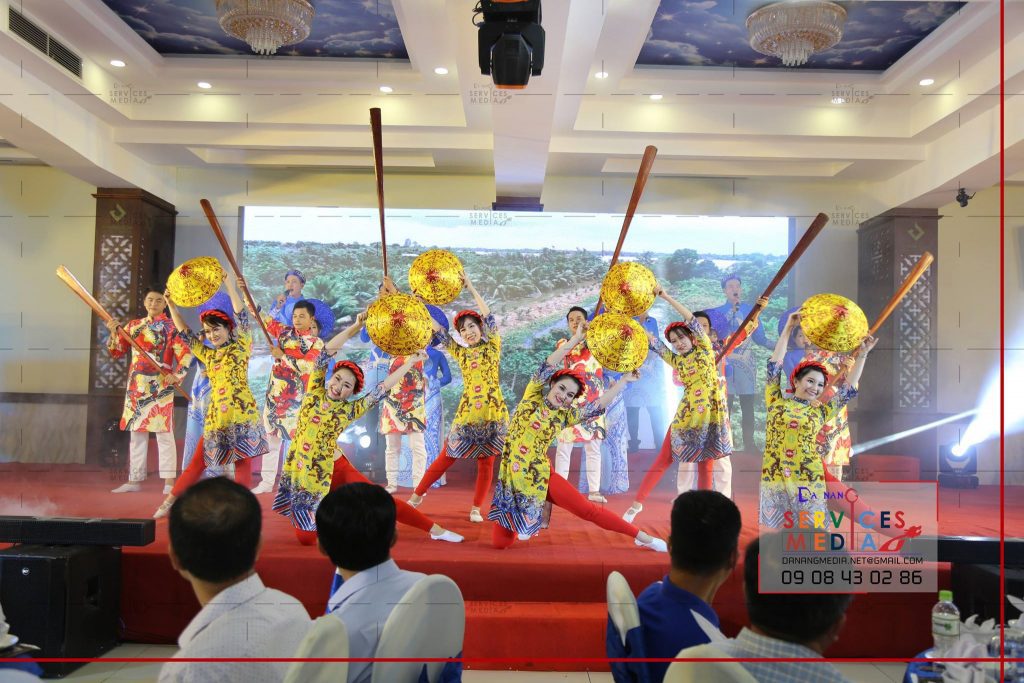 traditional music band da nang