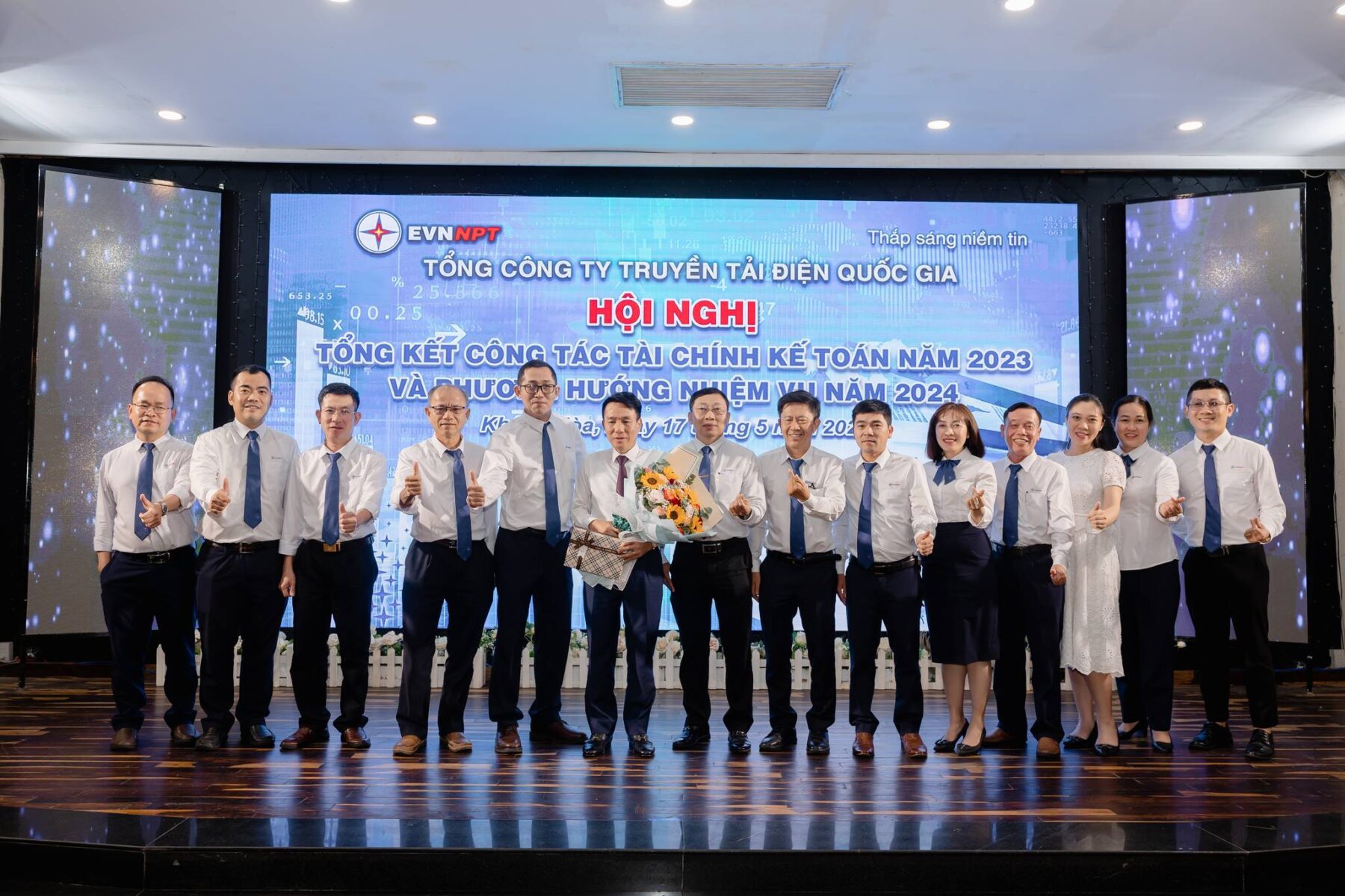 Chụp ảnh đẹp hội nghị Nha Trang 2024
