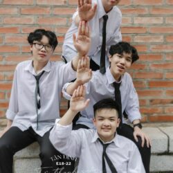 Chụp ảnh kỷ yếu