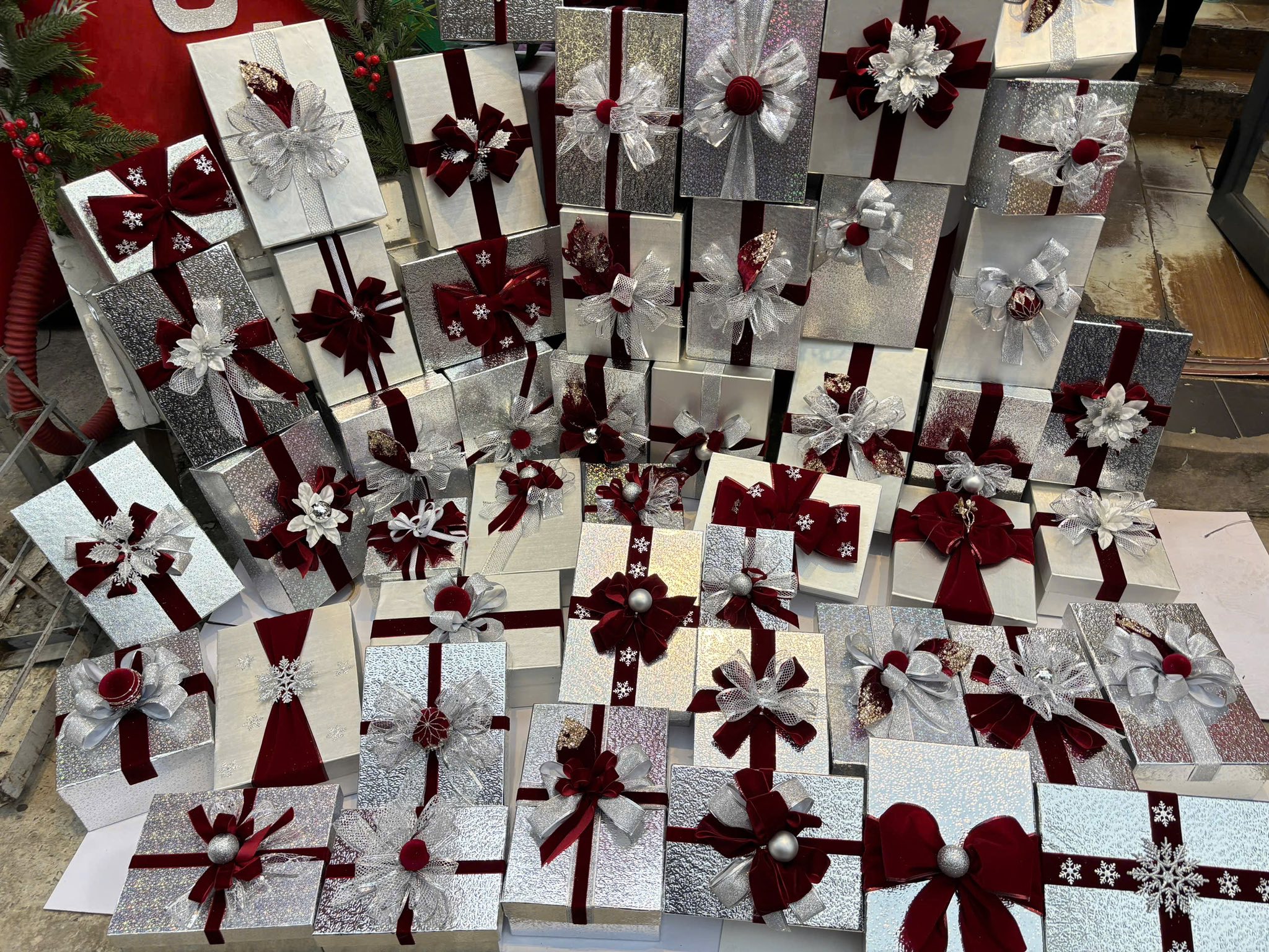 hop qua trang tri giang sinh