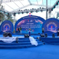 thi cong man hinh led nha trang gia re