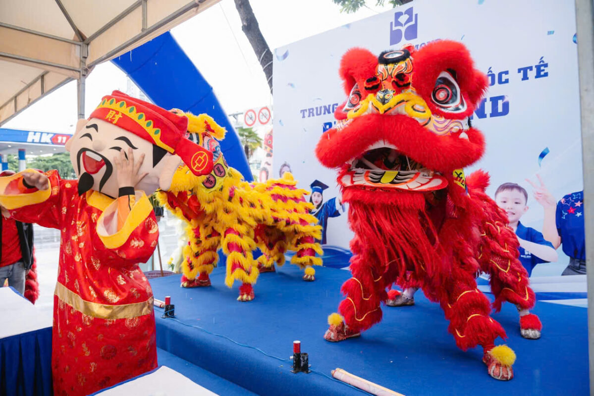 múa lân khai trương nhà thuốc đà nẵng