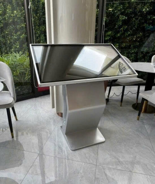 CHO THUÊ MÀN HÌNH CẢM ỨNG CHÂN QUỲ