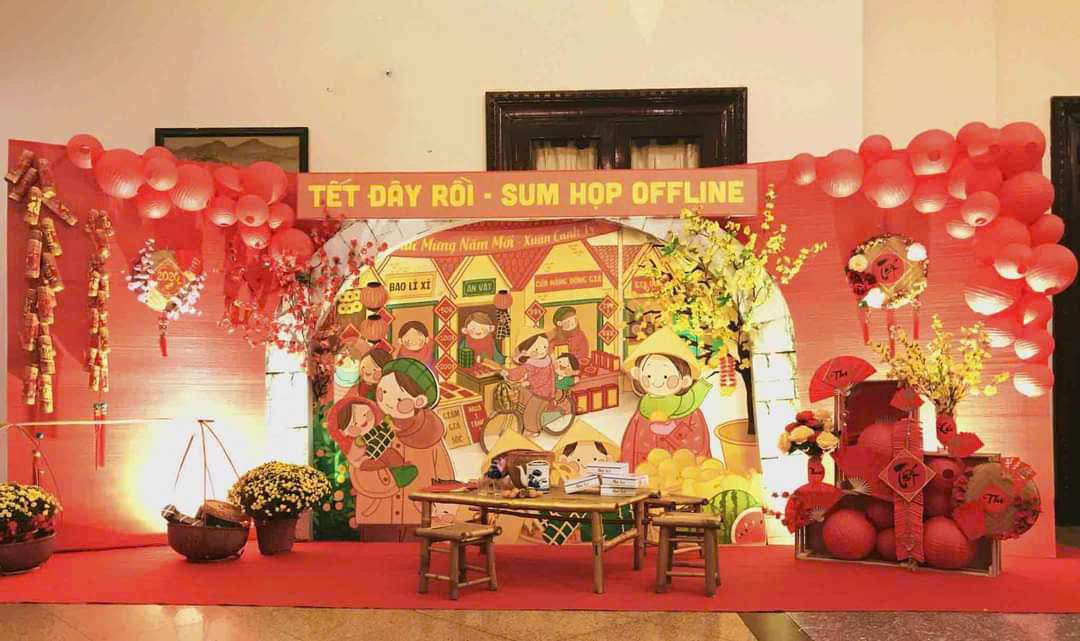 Trang trí showroom cửa hàng