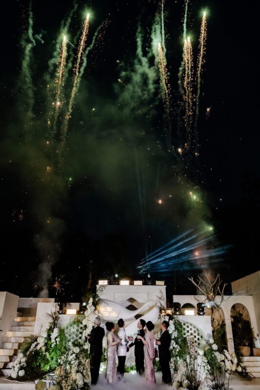 DICH VU PHAO HOA DAM CUOI LUXURY DA NANG