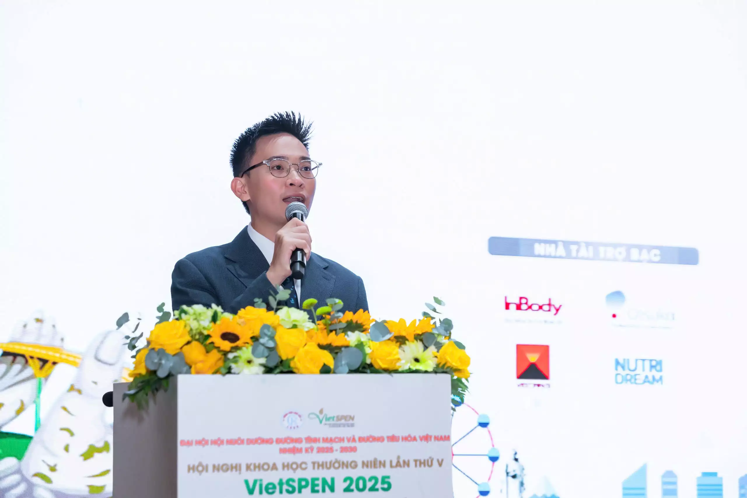 Chụp ảnh hội nghị 1000 khách Đà Nẵng