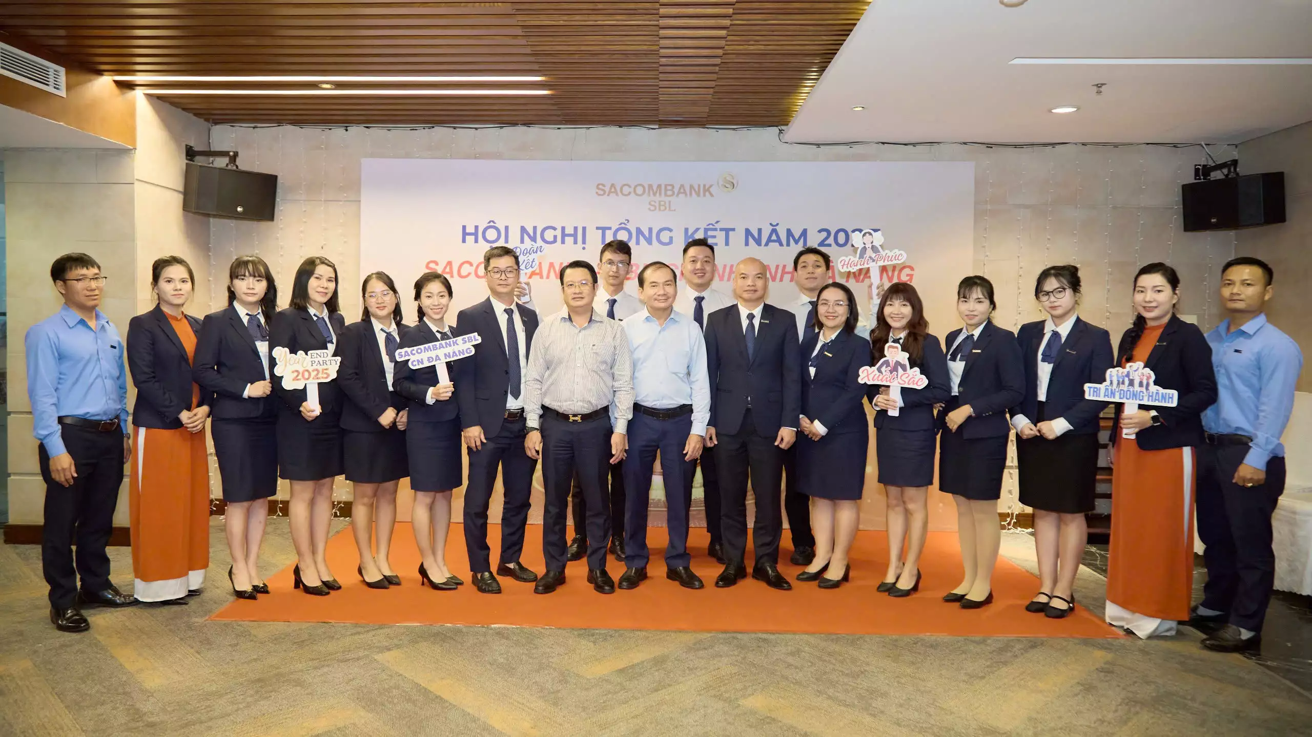 Chụp ảnh hội nghị Sacombank Đà Nẵng