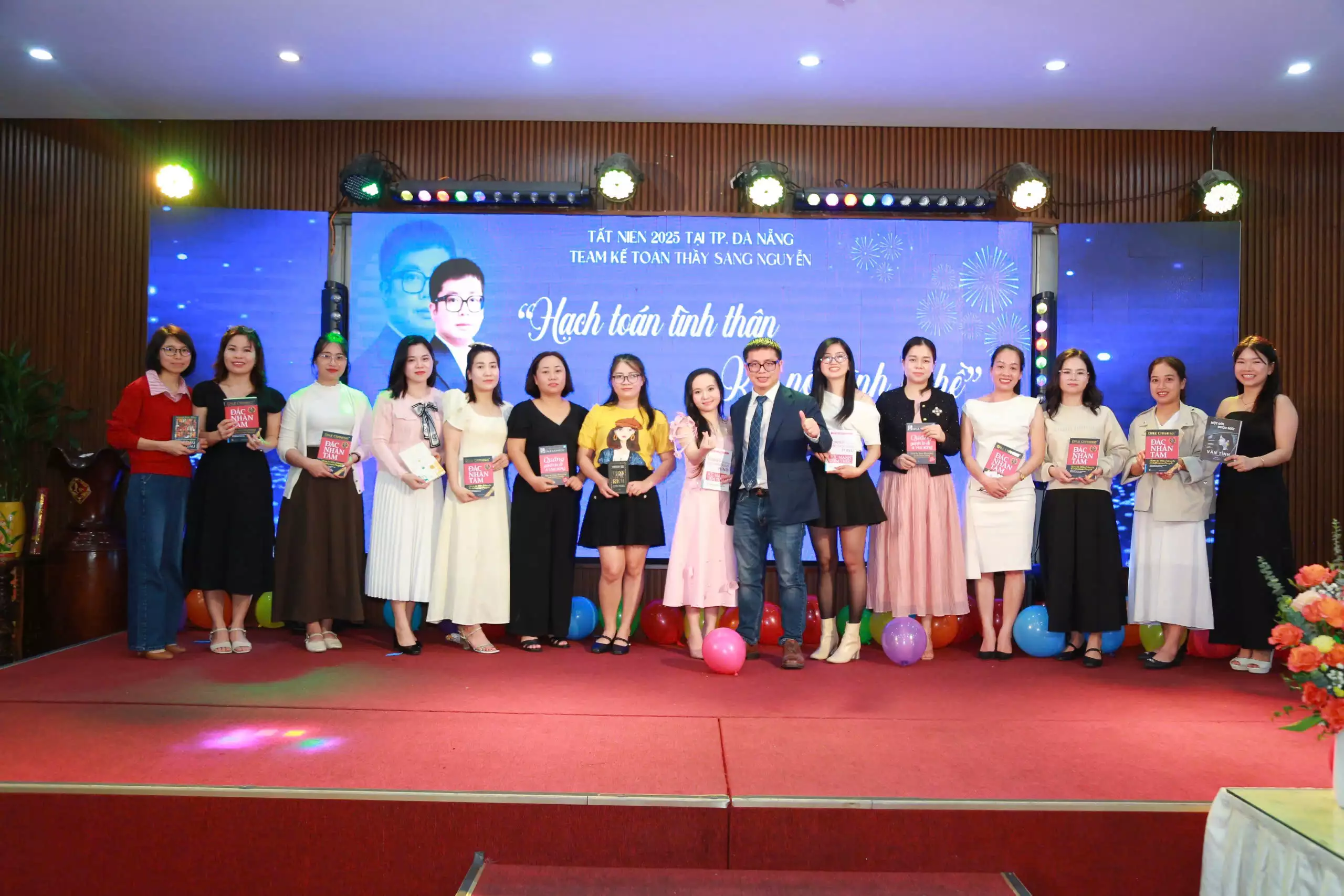 Chụp ảnh tập thể doanh nghiệp Đà Nẵng