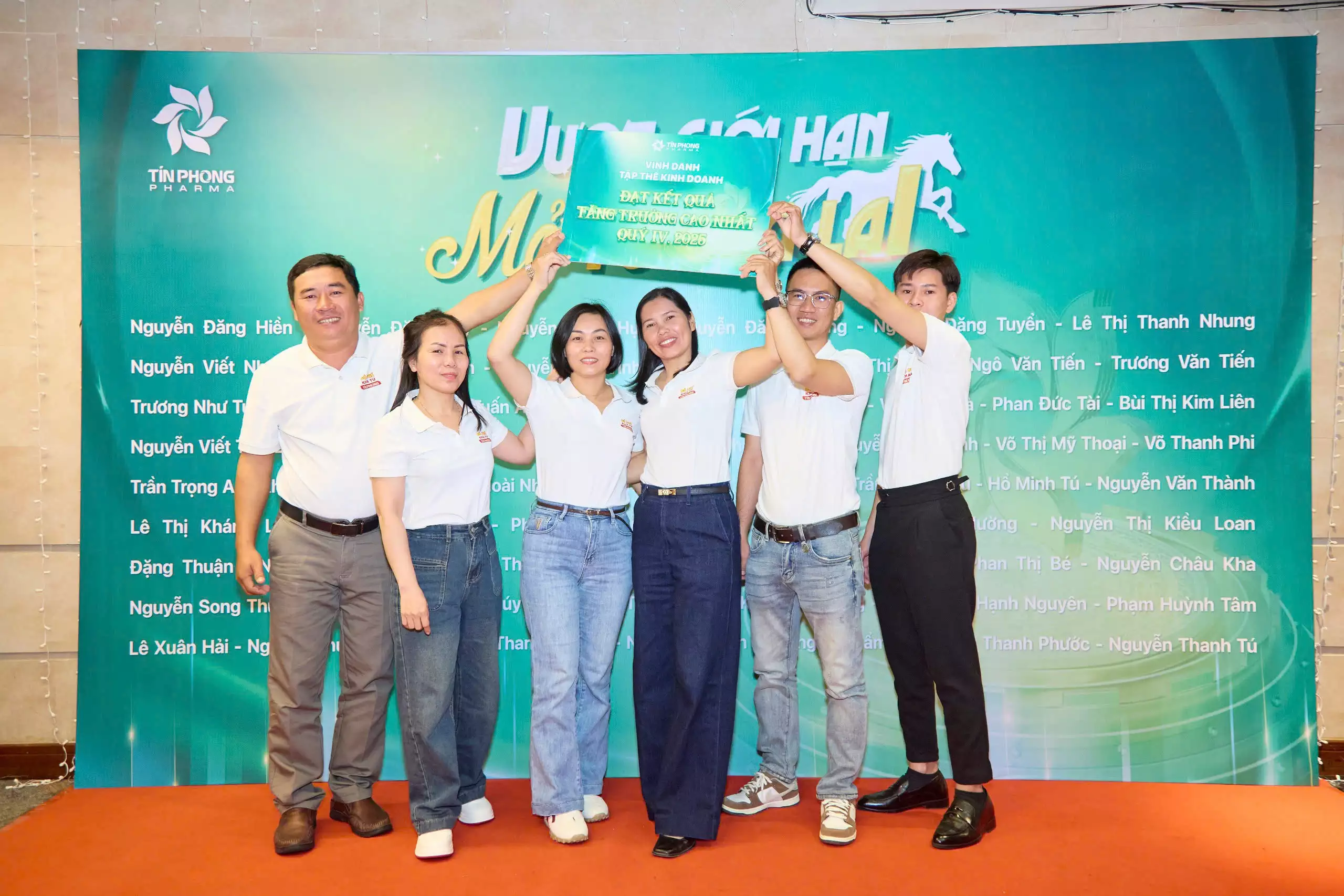 Khoảnh khắc lễ trao giải