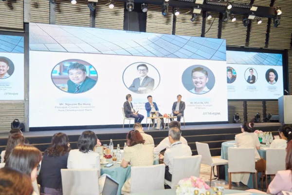 chup anh HOI NGHI JP MORGAN wordbank