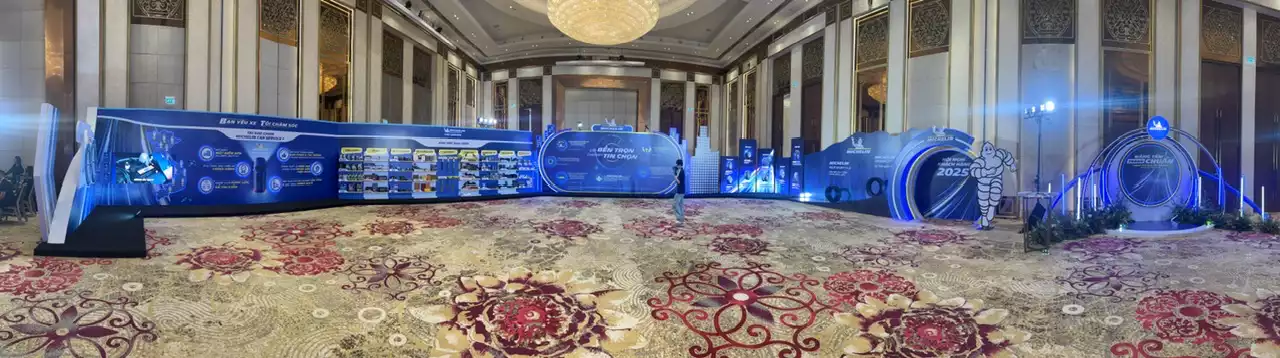 Toàn bộ cảnh Sheraton thi công booth