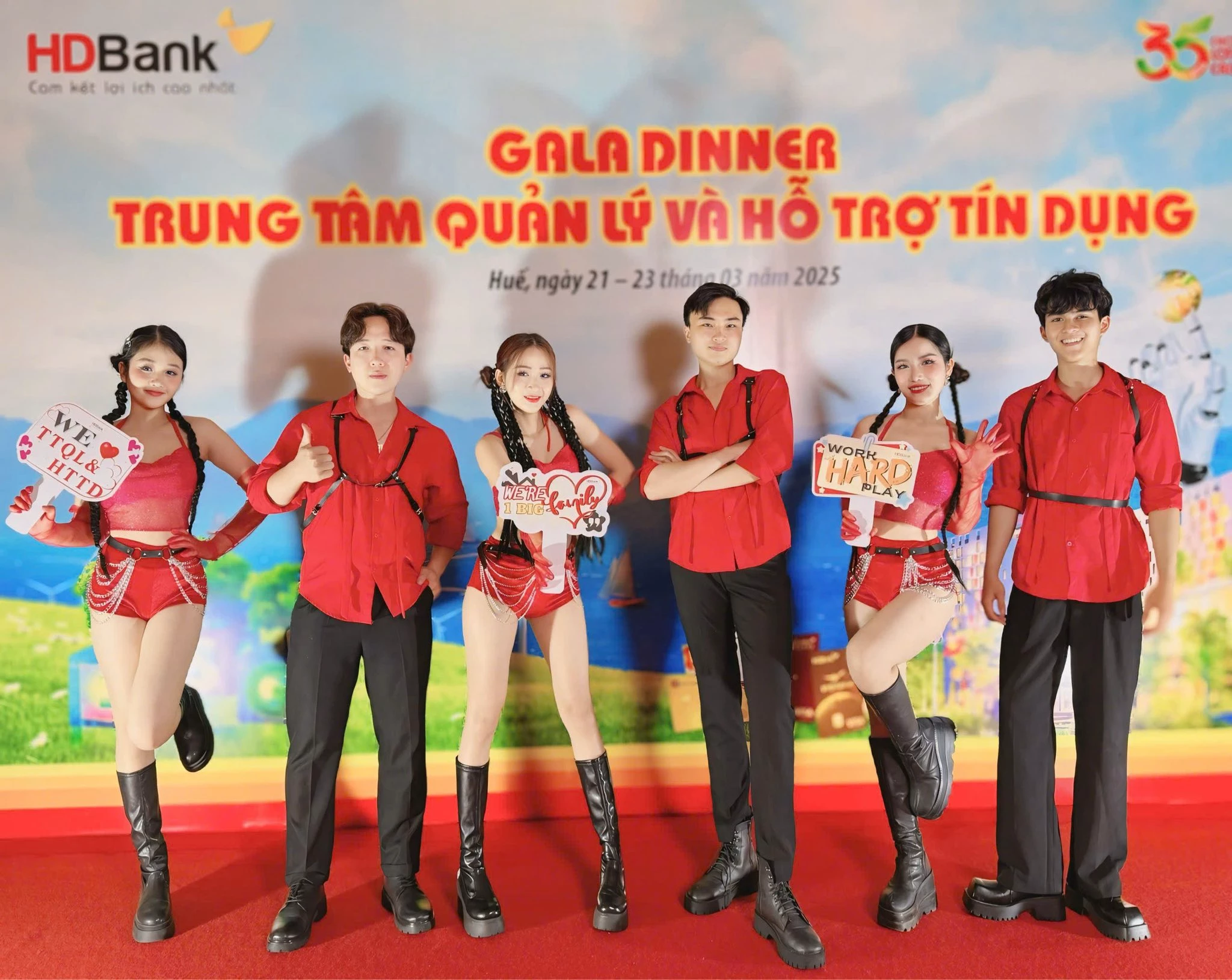 Nhóm nhảy hiện đại