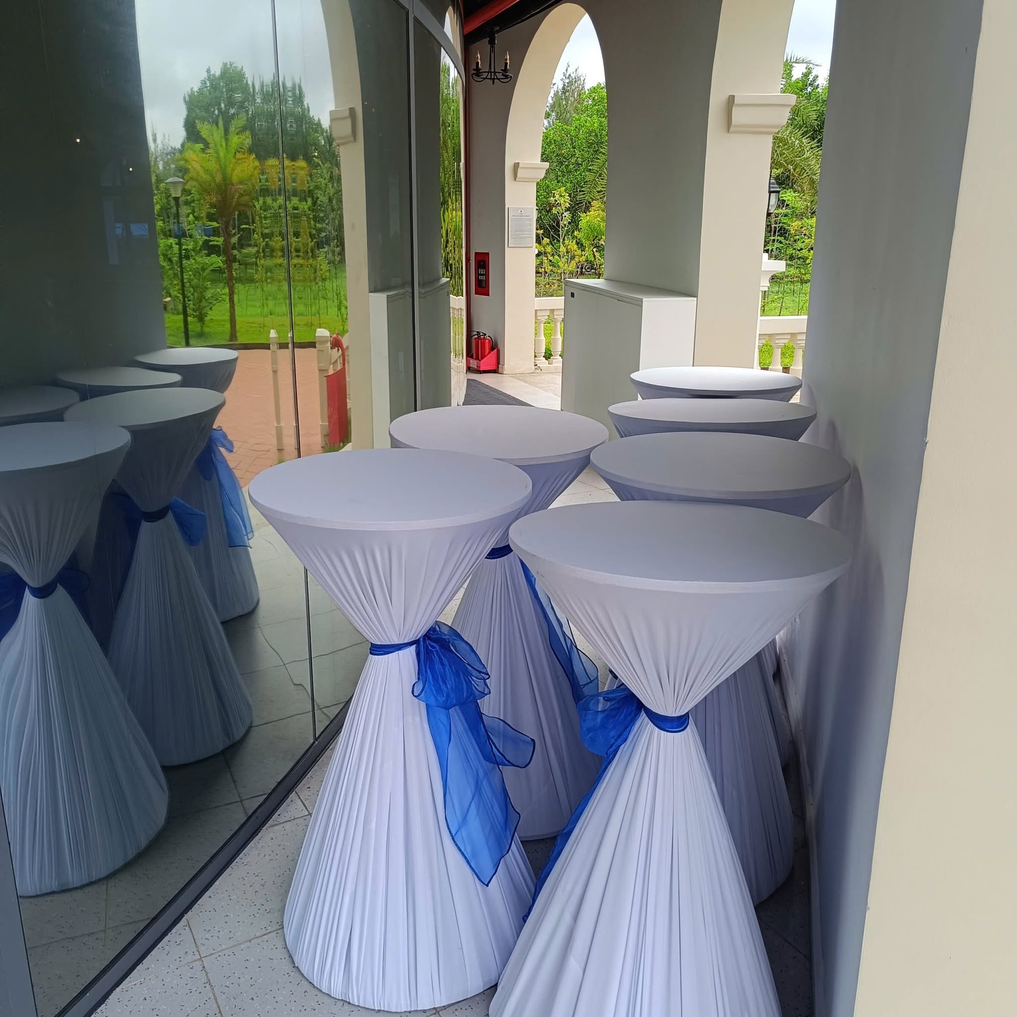 Bàn bar cho thuê Đà Nẵng, hàng có sẵn tại kho