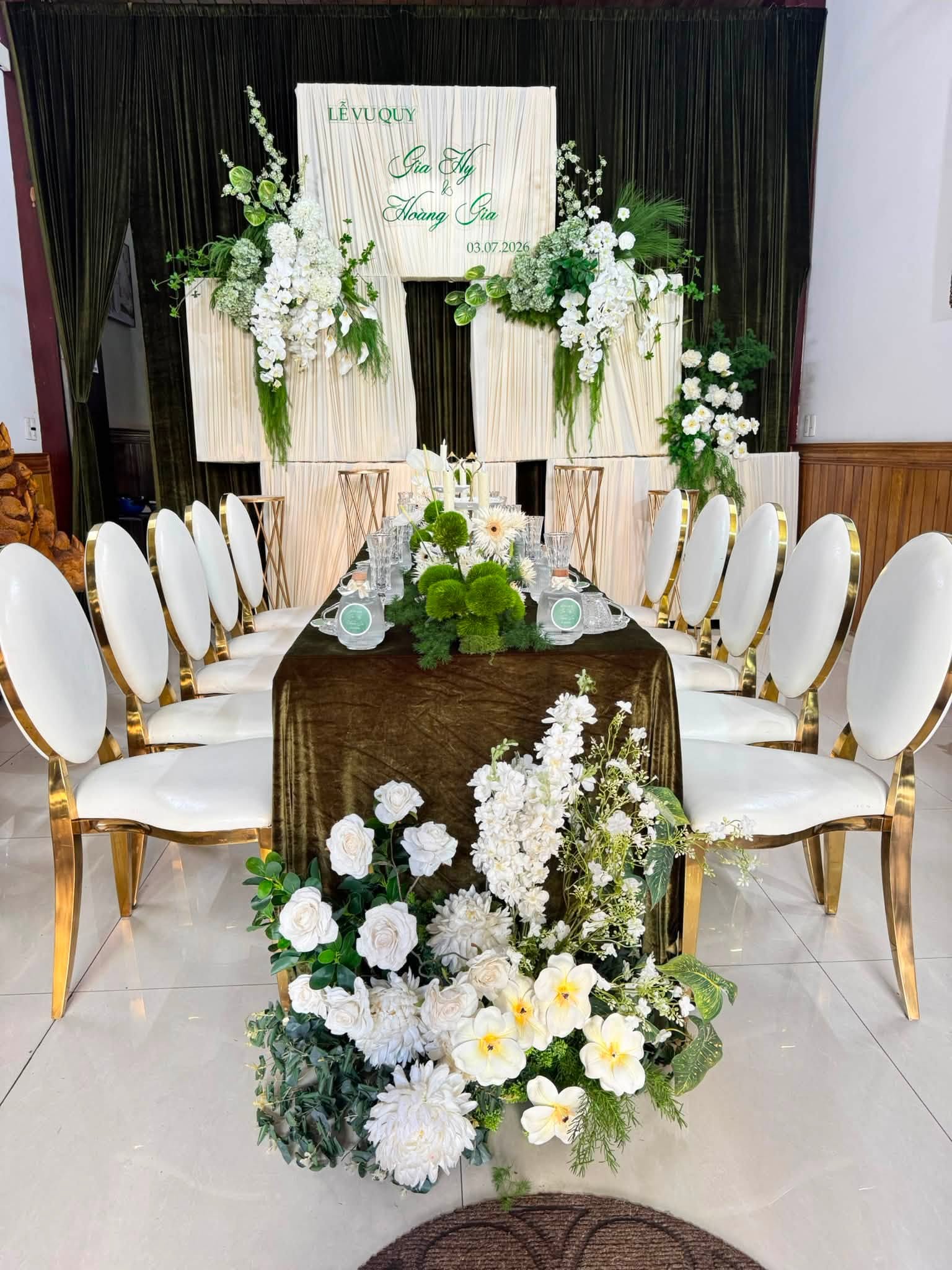 Cho thuê ghế Chevani (Tiffany) cao cấp Đà Nẵng cho tiệc cưới, gala sang trọng