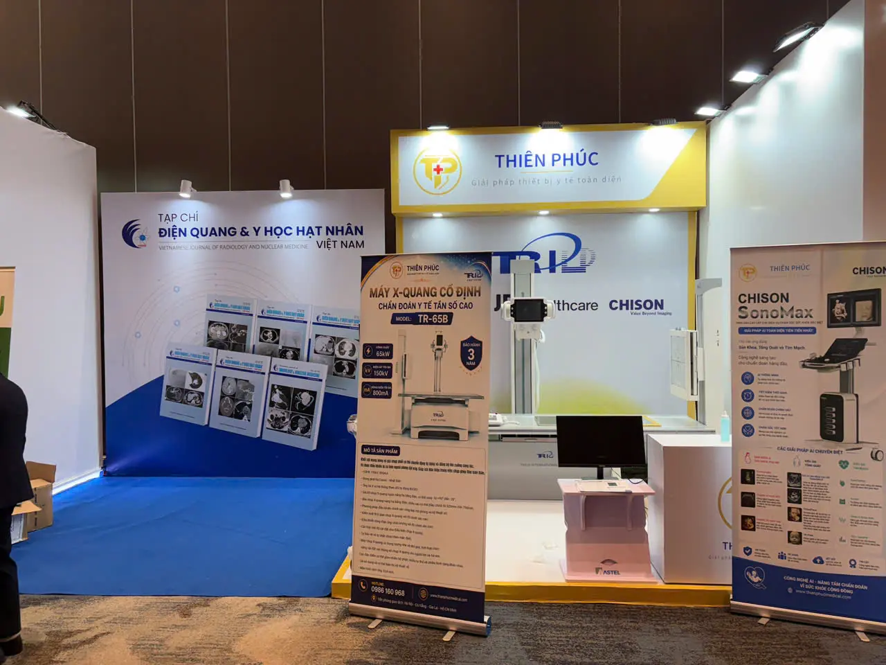 Cho thuê giá standee Đà Nẵng