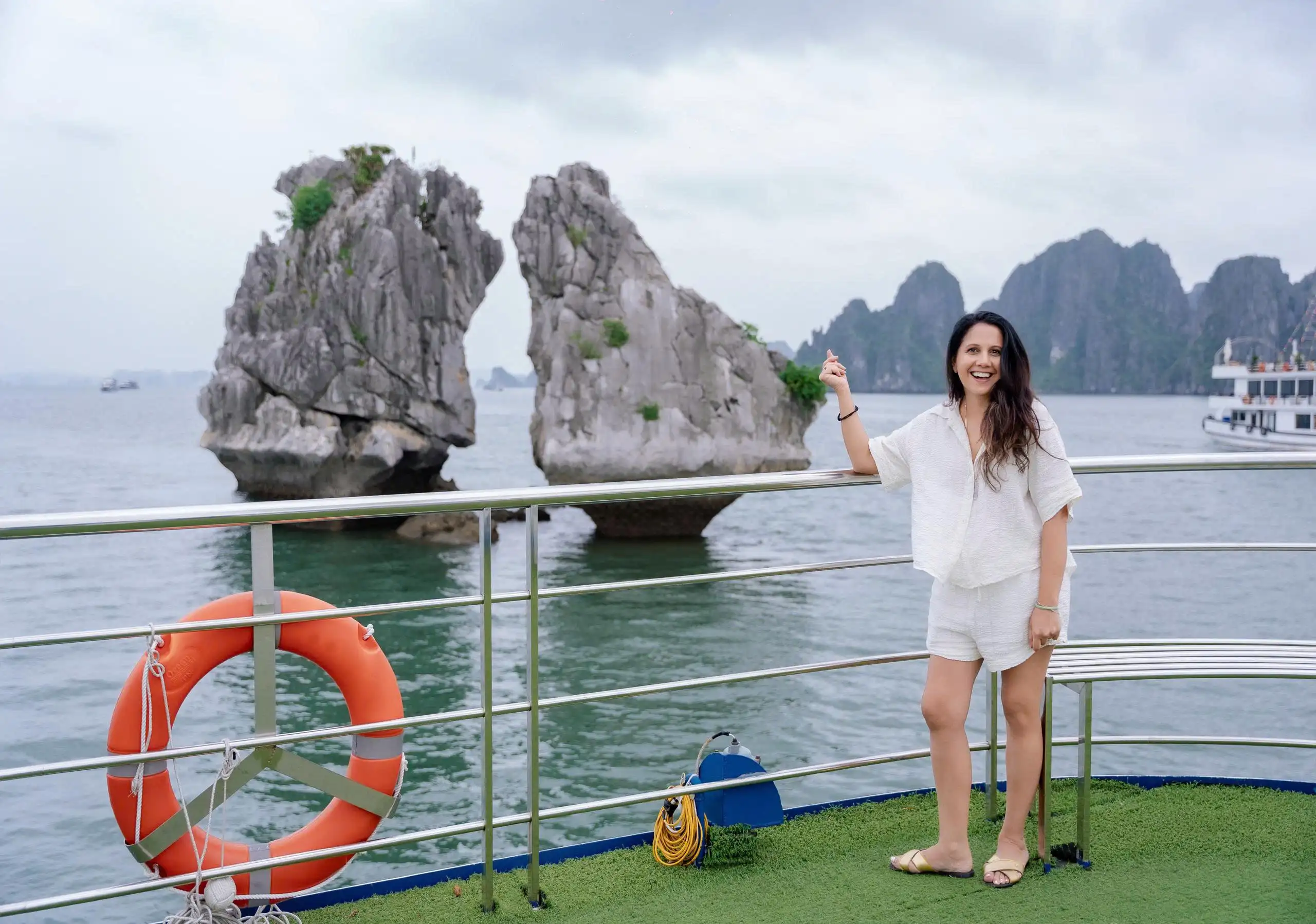 Chụp ảnh du lịch Hạ Long Quảng Ninh đẹp