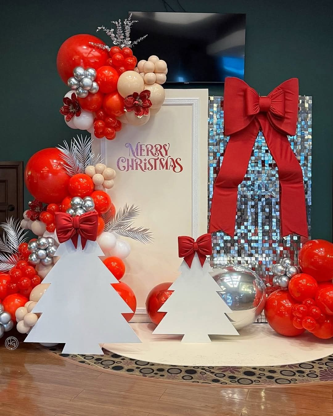 Thiết kế cây thông Noel sang trọng cho khách sạn Đà Nẵng